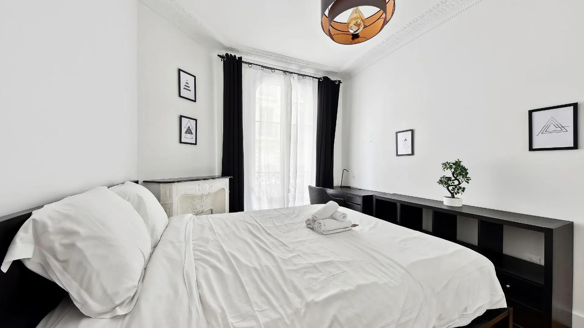Apartment Eiffel Tower & Grenelle - 2Br - Cityapartmentstay Paris France