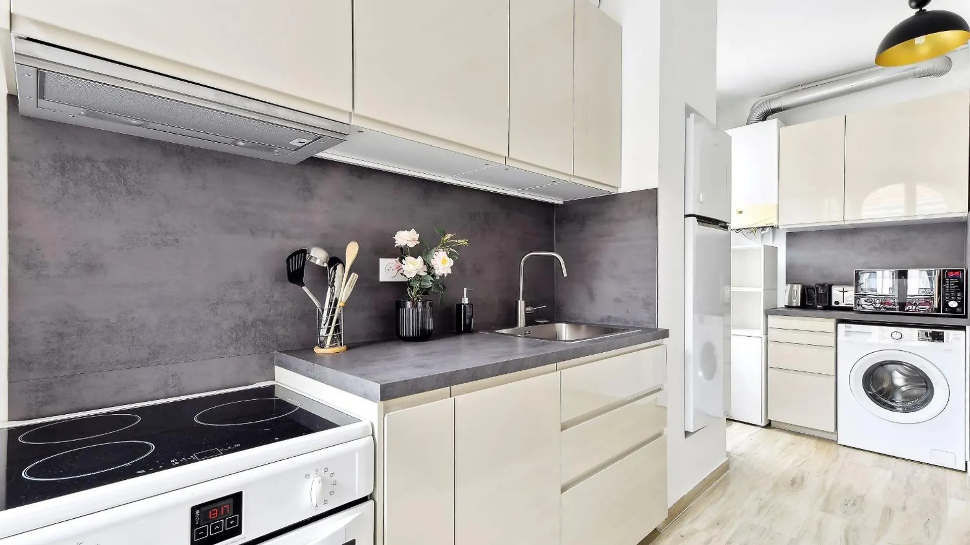 Apartment Eiffel Tower & Grenelle - 2Br - Cityapartmentstay Paris